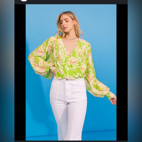 Flying Tomato Tops - Flying Tomato bodysuits Floral Long Sleeve Blouse size M